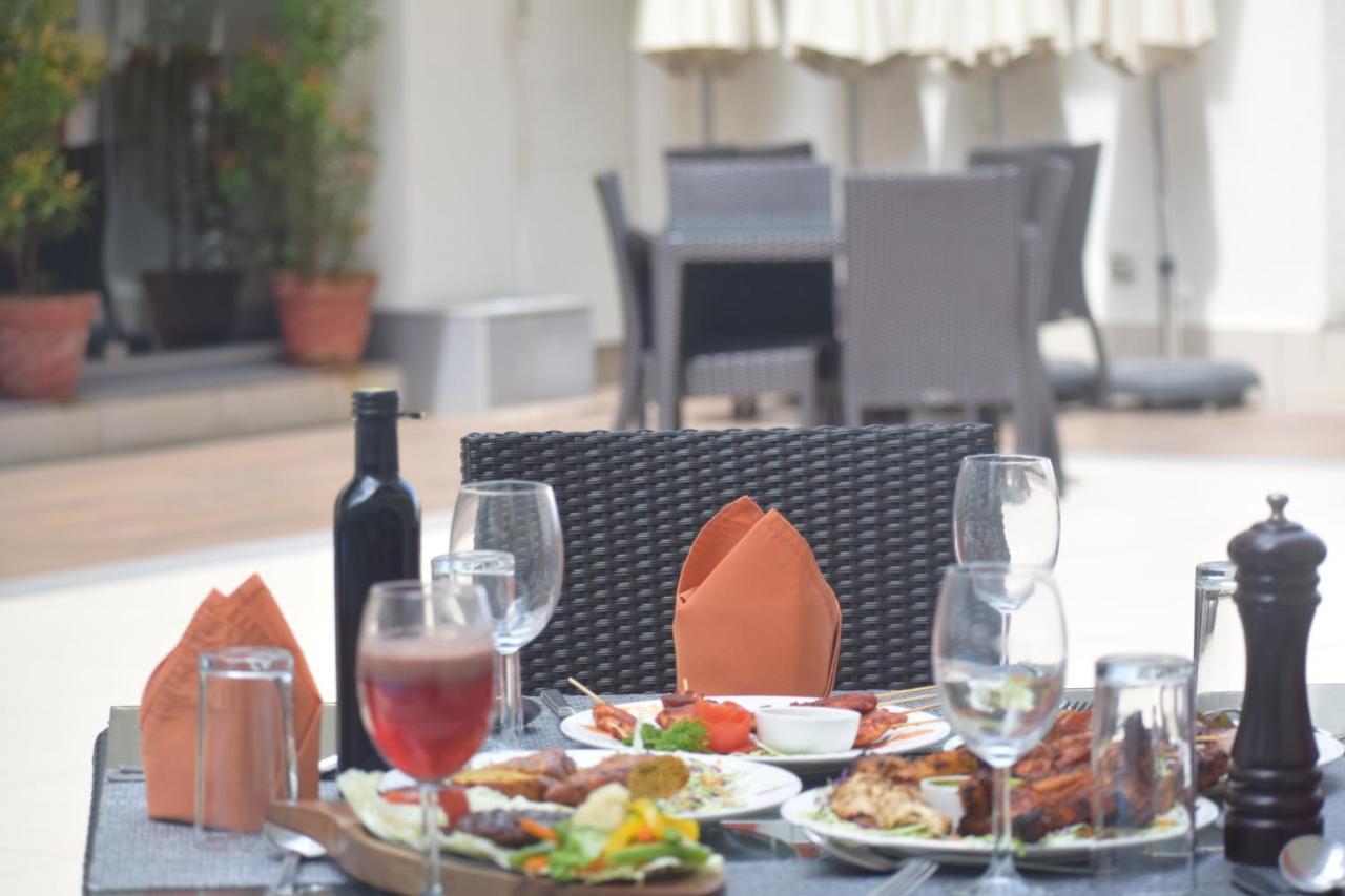 Starlit Suites Kochi Kültér fotó