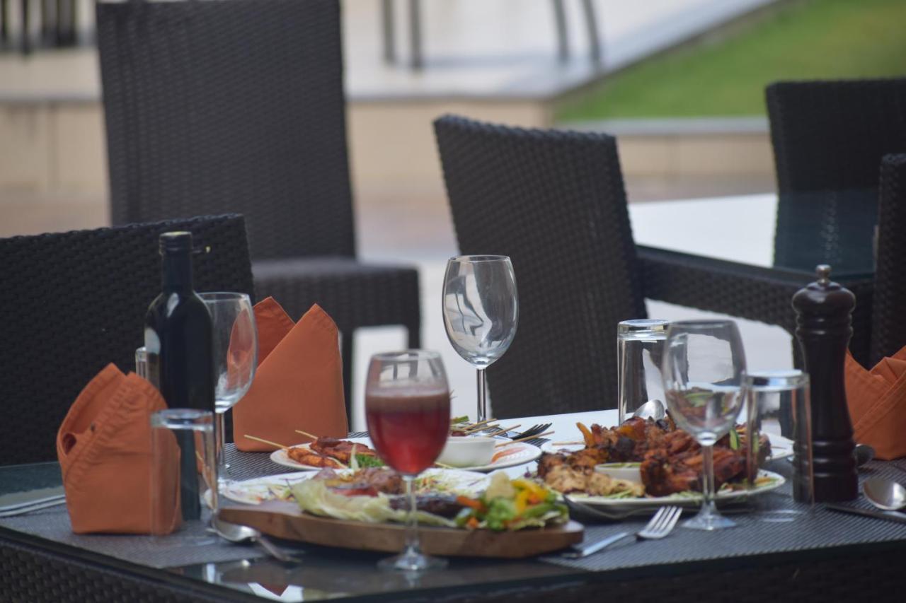 Starlit Suites Kochi Kültér fotó